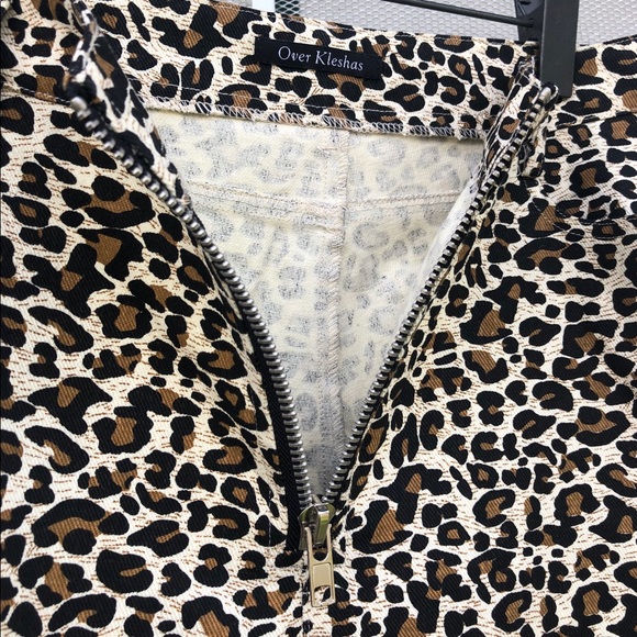 NWT Leopard Print Denim Pants Large L - Picture 3 of 5